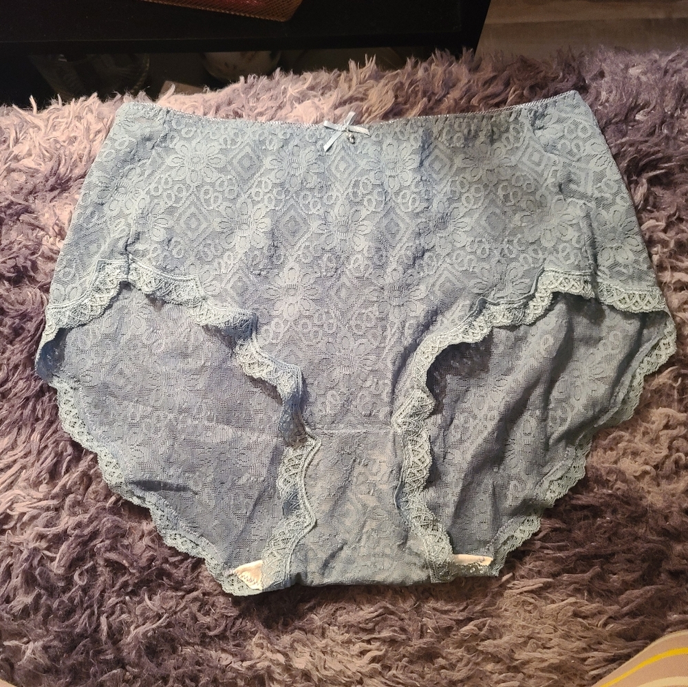 💜 5/$8 High Waisted Lace Panties